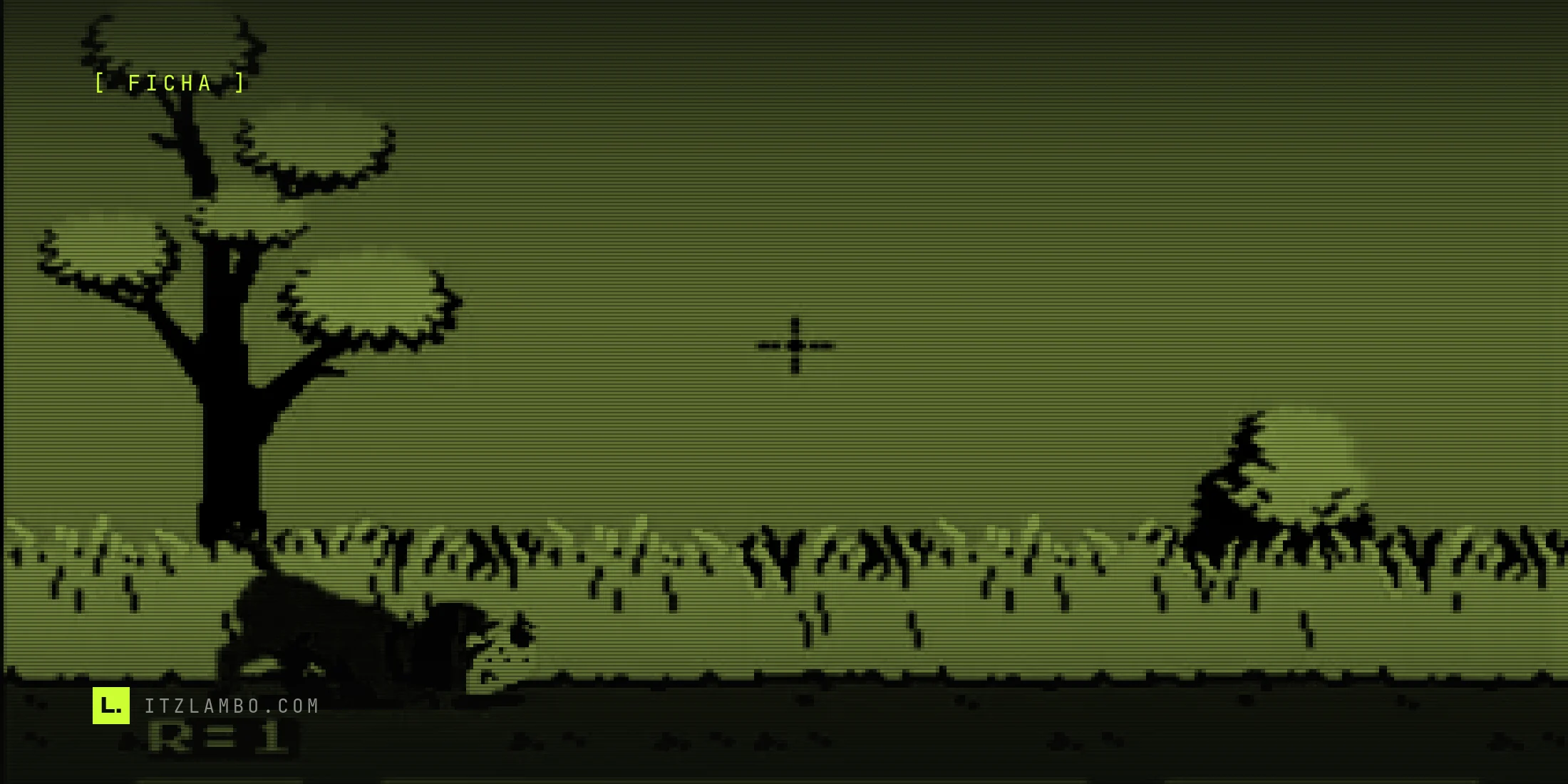Fotograma de Duck Hunt en NES: el perro cazador se asoma entre la hierba junto a un árbol, con la mira en forma de cruz flotando en el cielo azul sobre el letrero 'R=1' en la esquina inferior izquierda.